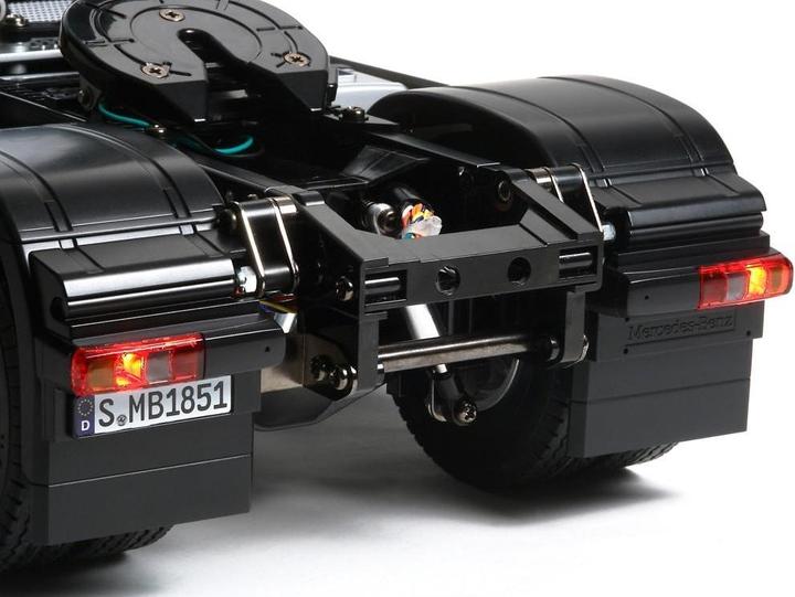 Actual product image Tamiya Mercedes B. Actros1851 GigaSpace (Kit)