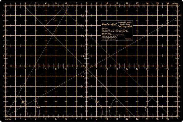 Image du produit Hemline Gold Support de découpe (45.70 x 30.40 cm)