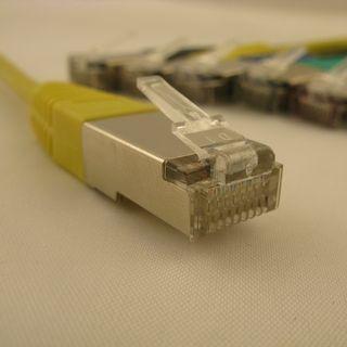 Produktbild Netrack BZPAT15UY patch cable RJ45, snagless boot, Cat 5e UTP, 15m yelow (U/UTP, CAT5e, 15 m)
