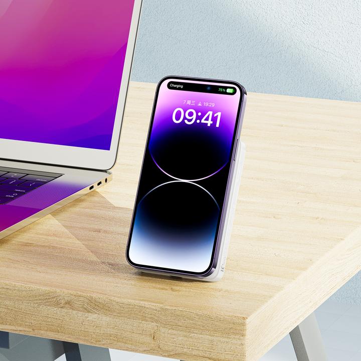 Image du produit Acefast M6 PD 20W 10000mAh induction power bank + cable - blanc (10000 mAh, 20 W, 37 Wh)