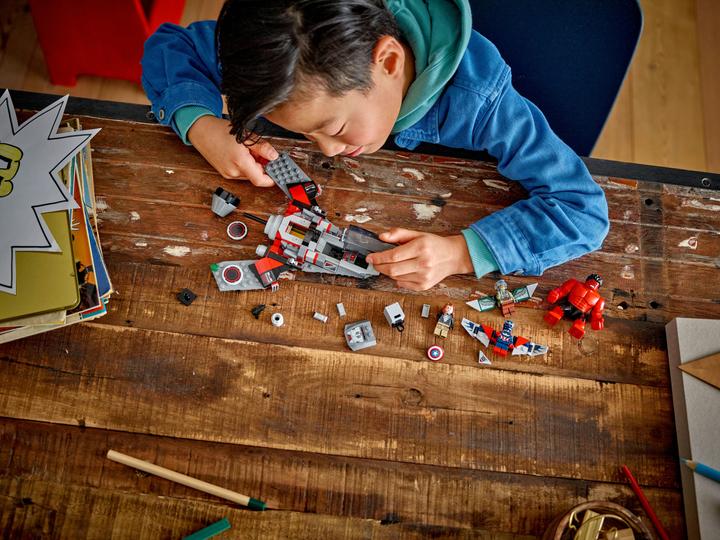 Produktbild LEGO Showdown zwischen Captain America und Red Hulk (76292, LEGO Marvel)