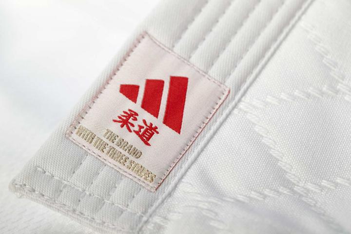 Actual product image adidas Club 140 kids judo suit (140)