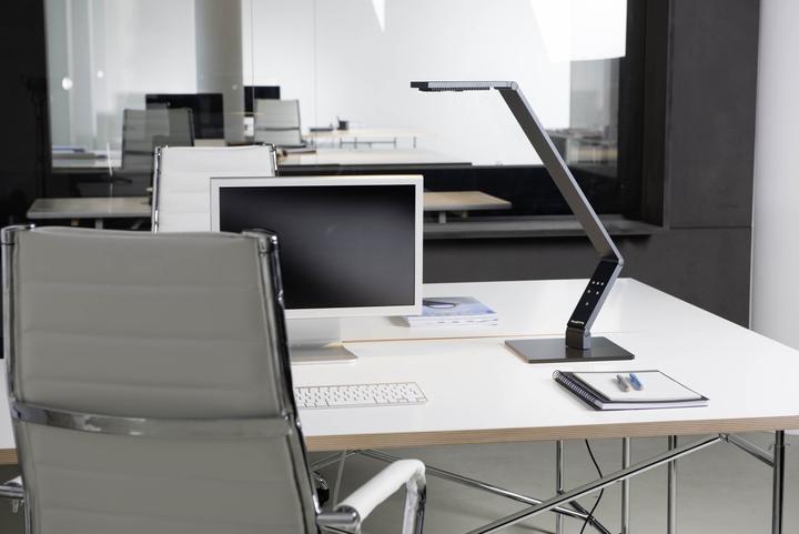 Actual product image Luctra Table mount (680 lm)