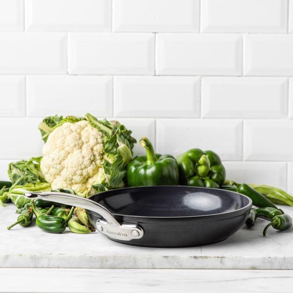 Productafbeelding Greenpan Barcelona Pro koekenpan met keramische antikleeflaag 24 cm (Koekenpan, Aluminium, Roestvrij staal, 24 x 10.90 cm)