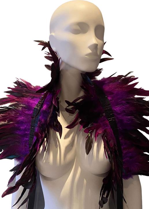 Kinky Diva Feather Shoulder Wrap (One size)