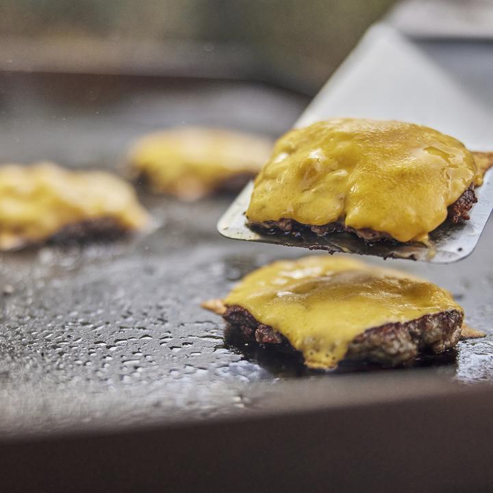 Actual product image Weber Turners for grill plates