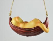 Produktbild Kögler Hund in einer Hängematte, Polyresin, 20x10x10cm (20 x 10 x 10 cm)