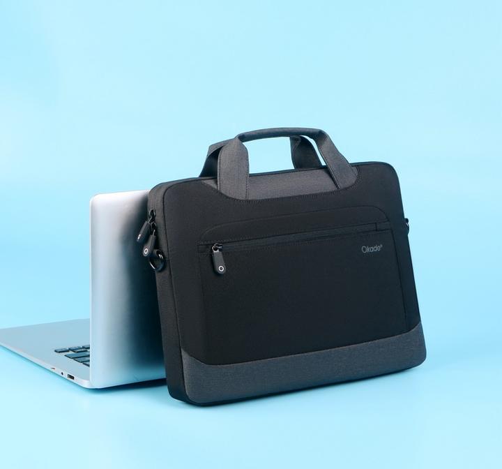 Actual product image Okade - MacBook / Laptop-Tasche, 15.4 Zoll, T62, Schwarz (15.40")