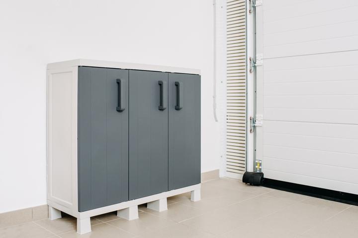 Actual product image Toomax Armoire 3 Portes Anniversaire Midi, Mail - Art. 278 - Gris Clair/Gris Basalte (97 cm)