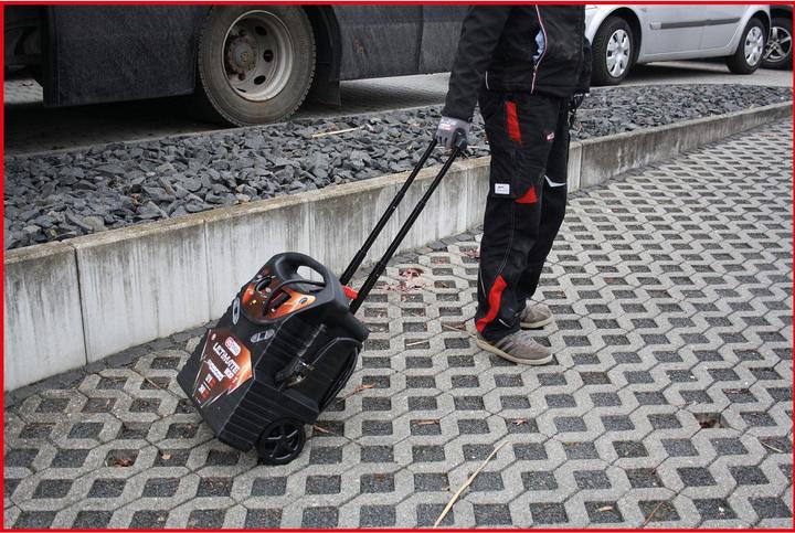 Produktbild KS Tools 12 V + 24 V Batterie-Booster, mobiles Starthilfegerät 2340 A (6200 A, 25000 mAh)