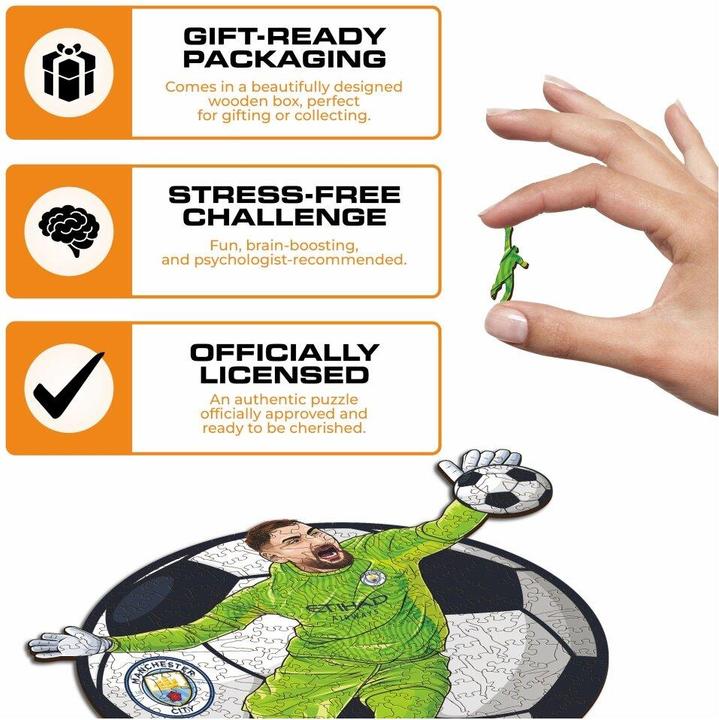 Actual product image Iconic Gianluigi Donnarumma - Machester City Wooden Puzzle Size M (270 pieces) (270 pieces)