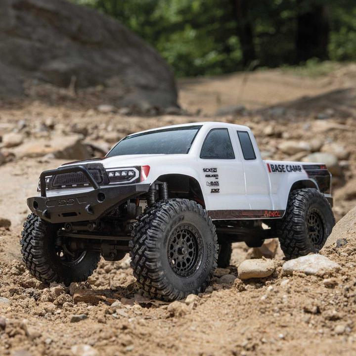 Actual product image Axial Rock Crawler SCX24 Base Camp 4WD, White RTR 1:24 (RTR Ready-to-Run)