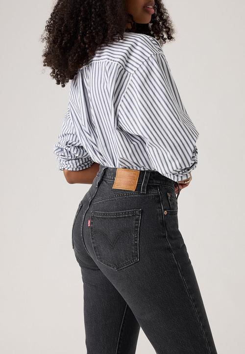 Produktbild Levis Jeans 501 curve (27)