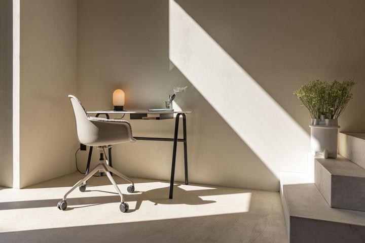 Actual product image Zuiver Table