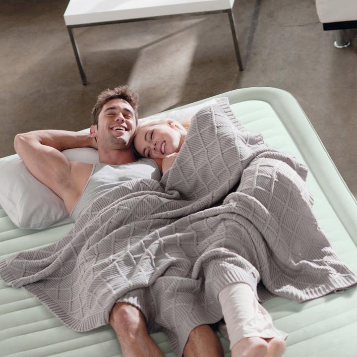 Actual product image Intex Airbed PremAire I Queen (150 x 200 cm)