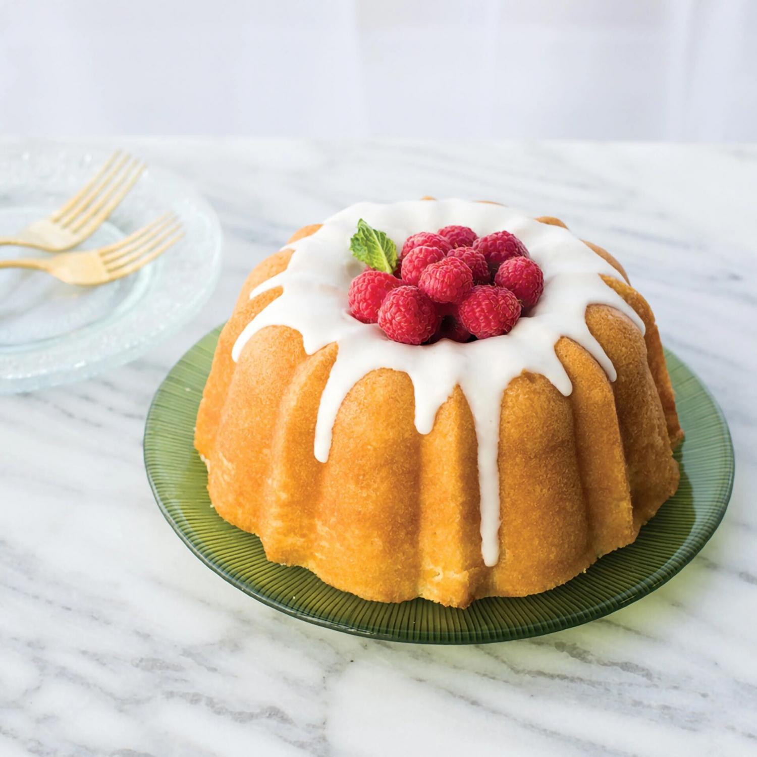 Thumbnail - Nordic Ware 6 Cup Anniversary Bundt Pan, Backform, Gold