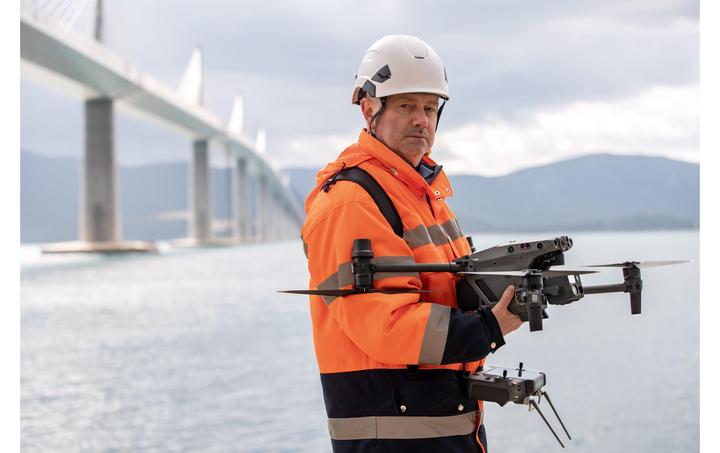 Produktbild DJI Matrice 30 RTK (41 min, 3770 g, 48 Mpx)