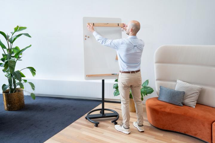 Produktbild Legamaster SKETCH INFINITE mobiles Flipchart Rundfuss