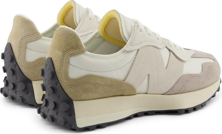 Image du produit New Balance U327WGA (45)