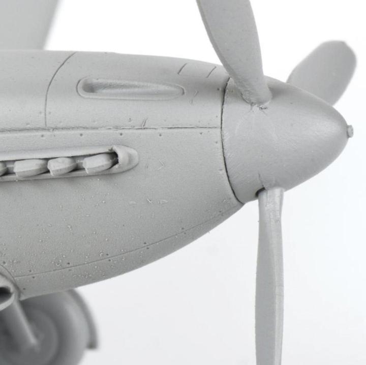 Actual product image Carson 1:72 WWII Yak-3 Soviet fighter plane