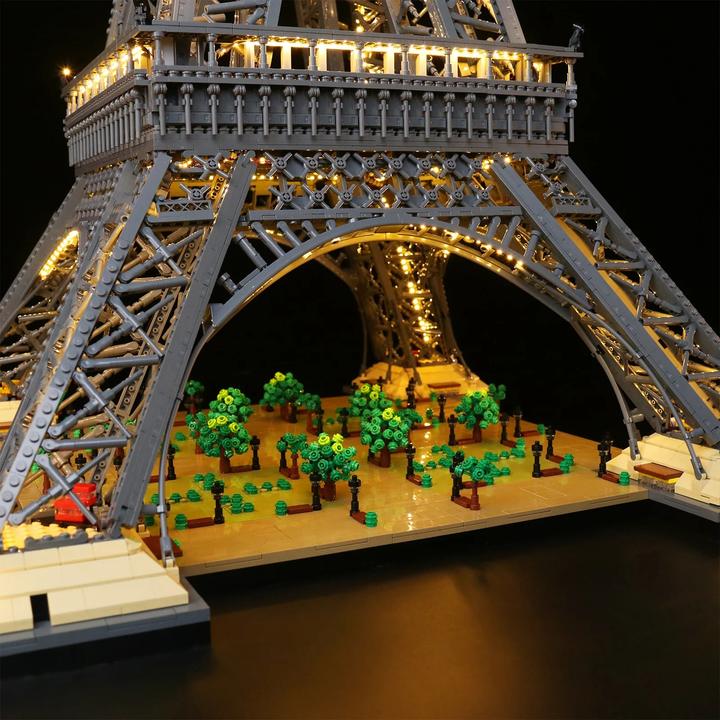 Image du produit BrickBling Kit d'éclairage LED pour LEGO Tour Eiffel (10307), télécommande incluse