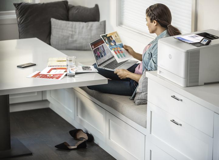 Produktbild HP Color LaserJet Enterprise M455dn (Laser, Farbe)