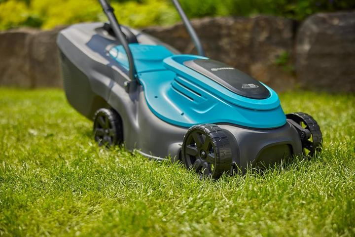 Image du produit Gardena EasyMax 32/18V P4A Ready-To-Use Set (Fonctionnement sur batterie)