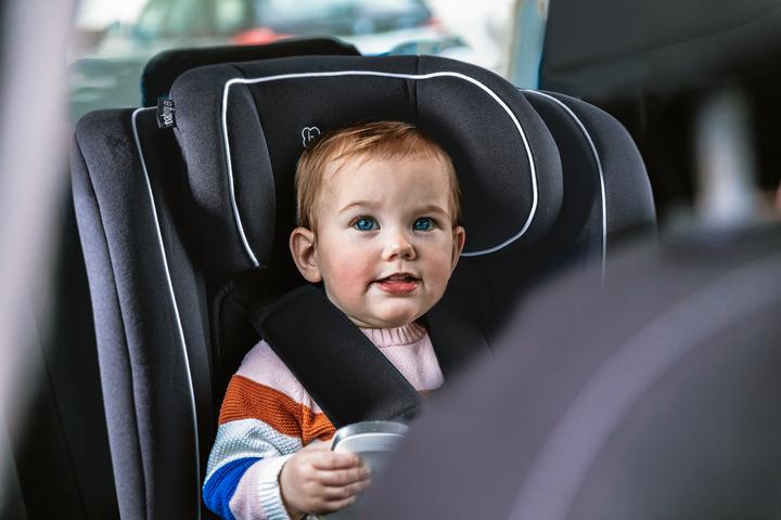 Actual product image BabyGo FreeFix Isize black (Child seat)