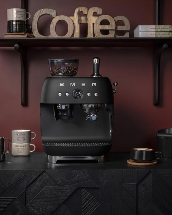 Image du produit Smeg Macchina per Espresso con Macinacaffè Integrato