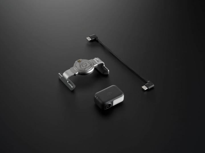 Actual product image DJI Osmo Mobile 8 - Tracking Kit (Smartphone)