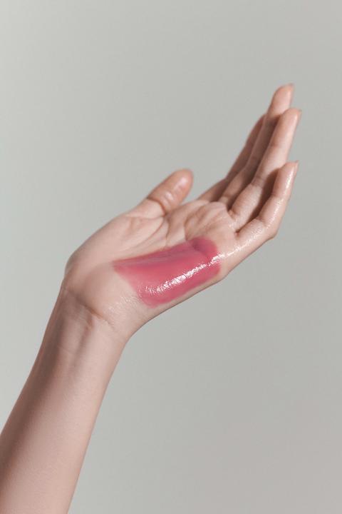Actual product image Laka Fruity glam tint 111 Mellow (111 Mellow)