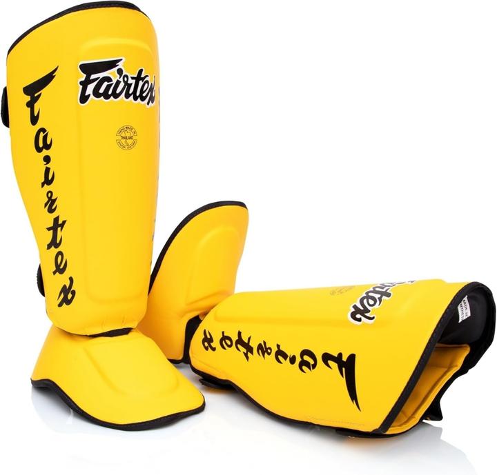 Actual product image Fairtex Shin guards SP7 Twister Detachable (S)
