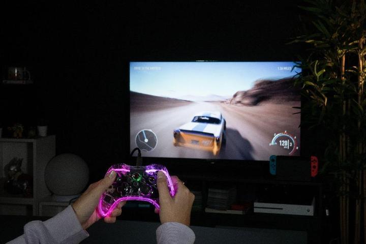 Produktbild Konix Wireless Gamepad - Crystal LED (Switch, PC, PS4)