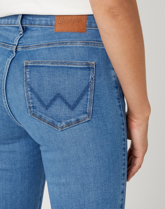 Actual product image Wrangler Straight (W31/L34)