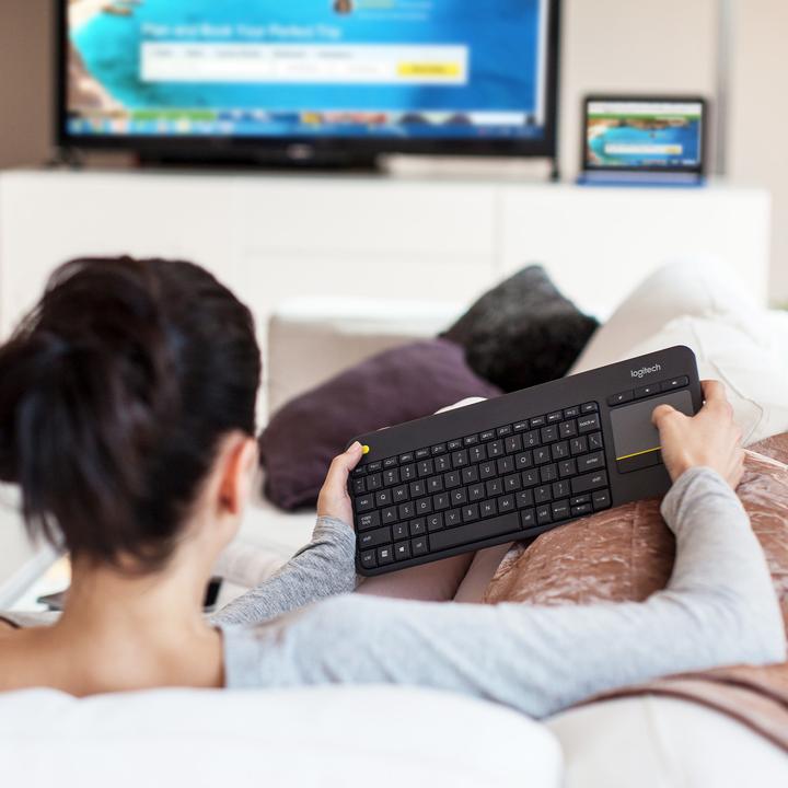 Actual product image Logitech K400 Plus (Swiss, Wireless)