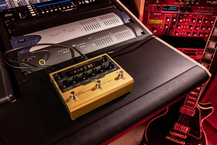 Actual product image IK Multimedia X-Vibe (Guitar)