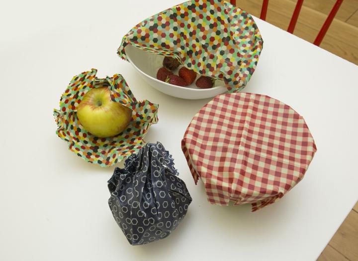 Produktbild Kikkerland Reusable Beeswax Wraps Gingham