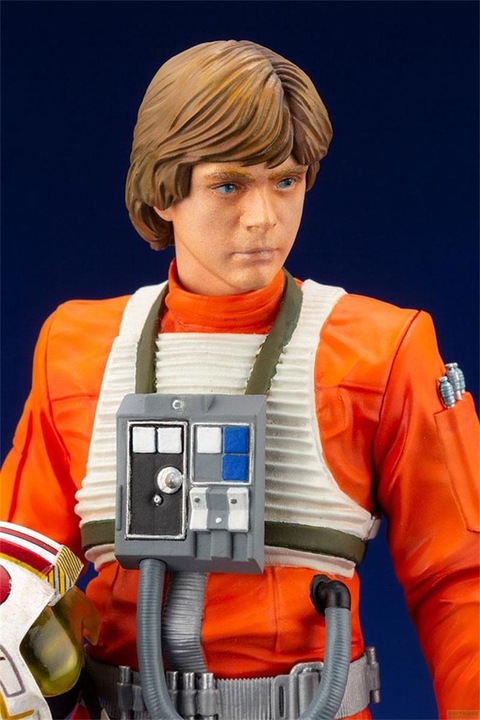 Actual product image Kotobukiya Star Wars ARTFX+ Statue 1/10 Luke Skywalker X-Wing Pilot 17 cm