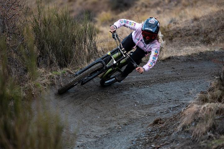 Immagine prodotto Loose Riders Rainbow Hoodie W (XL)