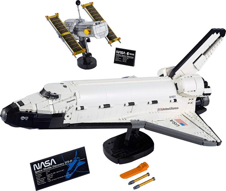 Actual product image LEGO NASA space shuttle "Discovery" (10283, LEGO Icons)