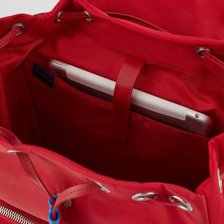 Produktbild Piquadro Ryan - Damenrucksack aus rezykliertem Stoff mit iPad®-Fach (16 l)