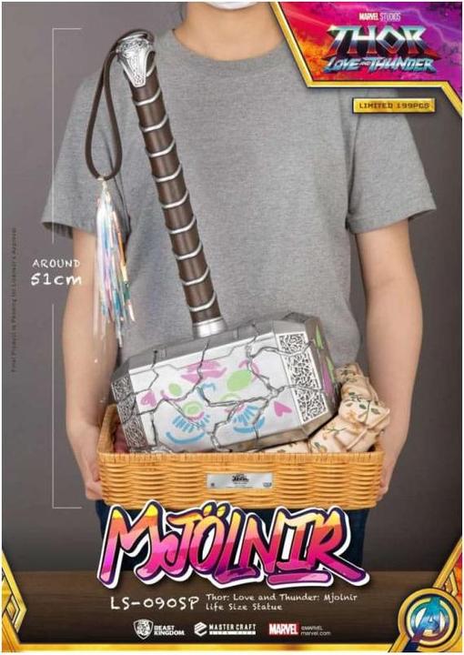 Immagine prodotto Beast Kingdom DC Comics: Thor Amore e Tuono - Statua Mjolnir Versione Amore in scala 1:1