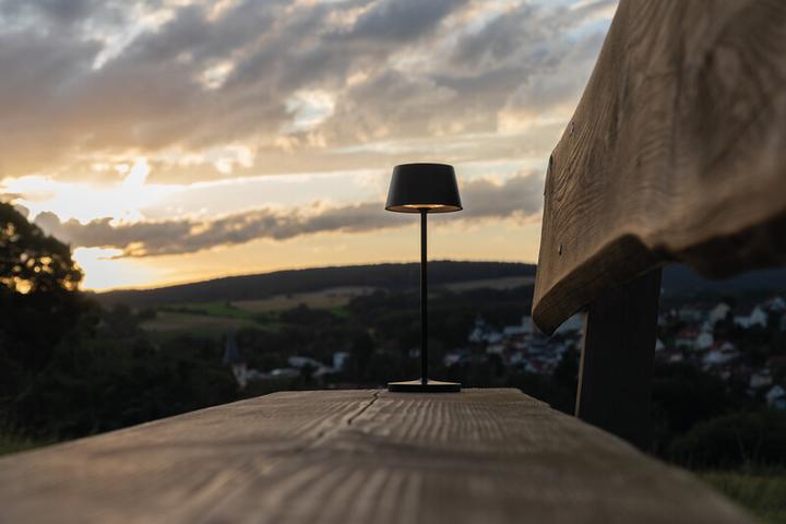 Produktbild Maul MAULnina LED-Akku-Tischleuchte schwarz (210 lm)