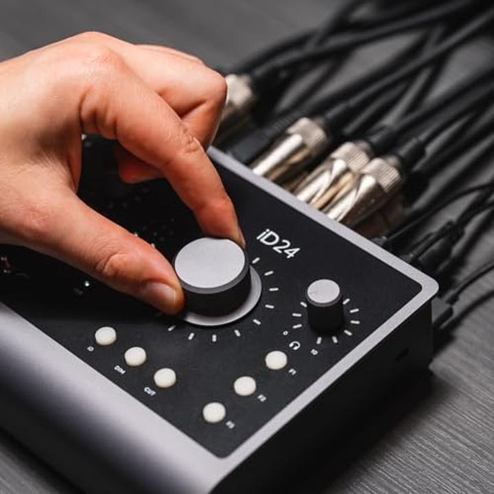Produktbild Audient iD24 (USB)