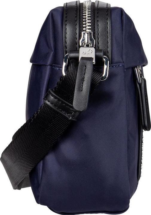 Actual product image Mandarina Duck Shoulder Bag Hunter Small Crossover VCT34