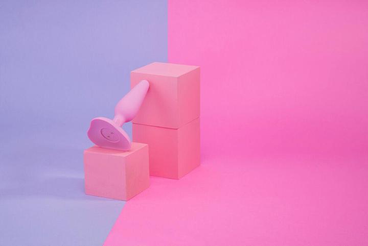 Produktbild Earthly Body b-vibe beginner’s vibrating butt plug