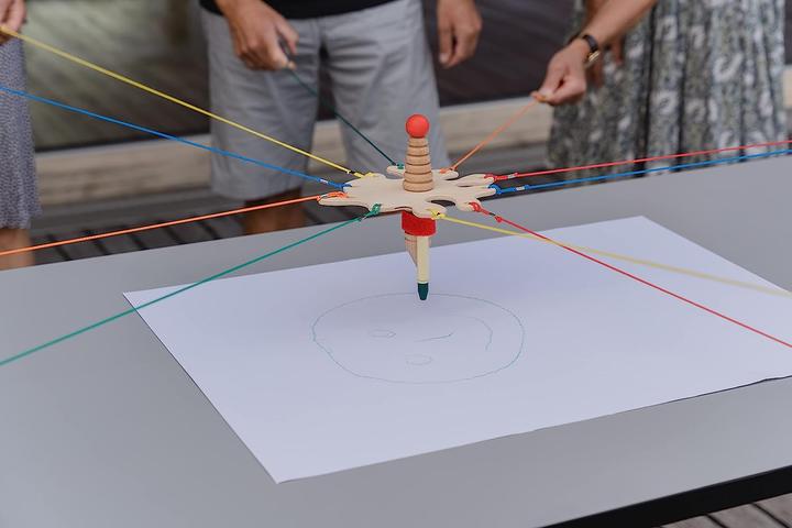 Actual product image Waelderspielzeug Team Game String Puller