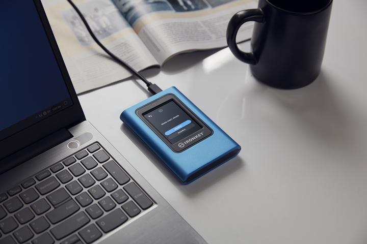 Produktbild Kingston IronKey Vault Privacy 80 (1.92 TB)