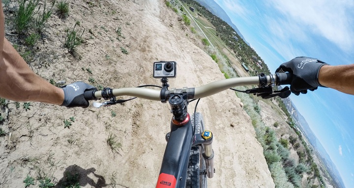 Produktbild GoPro Pro Handlebar/Seatpost/Pole Mount (Universal, Hero 7, Osmo Action)