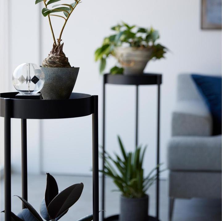 Produktbild Yamazaki 2-stöckiger Pflanzenständer mit Rollen TOWER